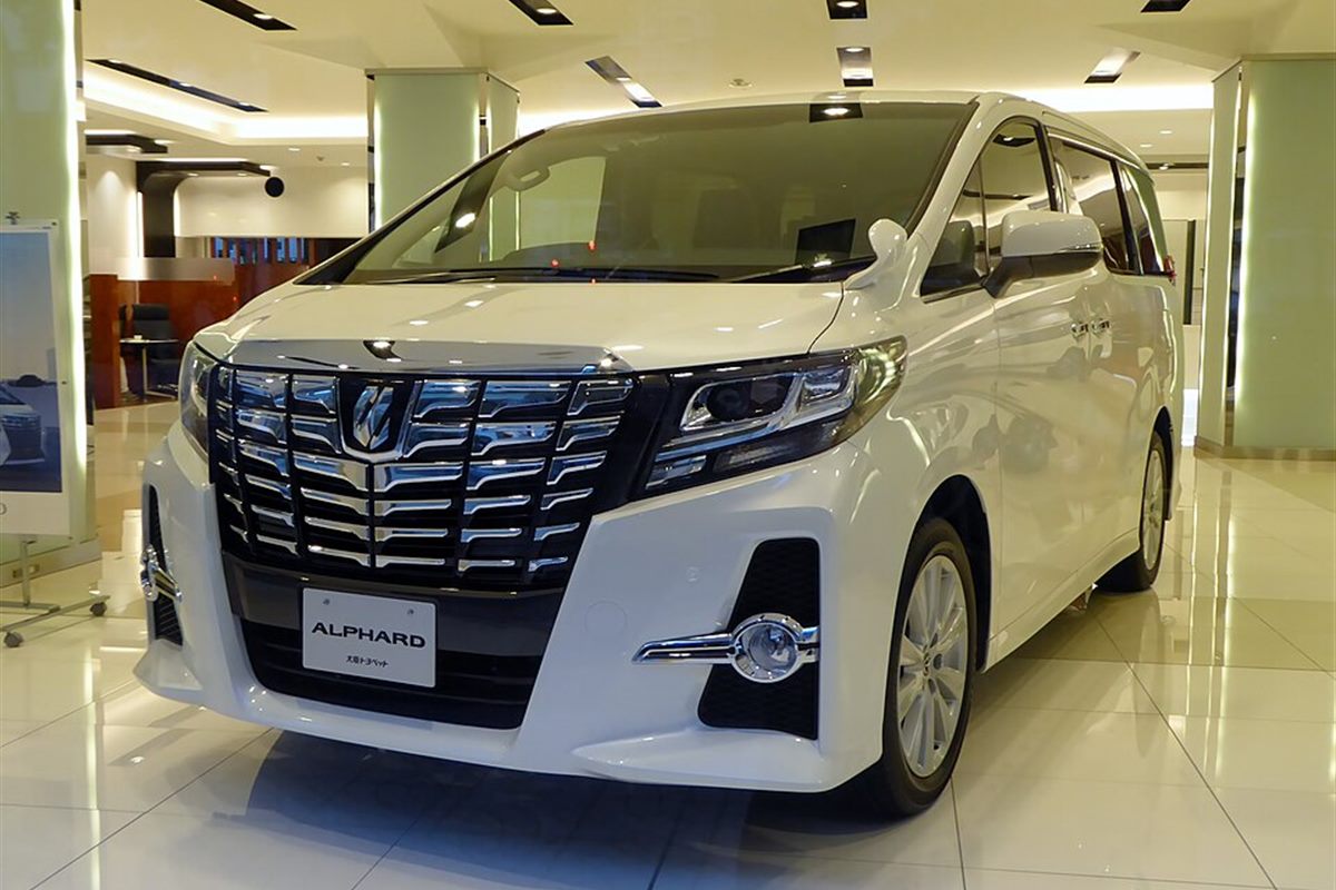 2018 Alphard or Vellfire premium MPV option for Singapore transfer
